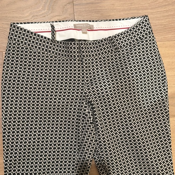 Banana Republic Black and White Patterned Pants - Picture 3 of 5